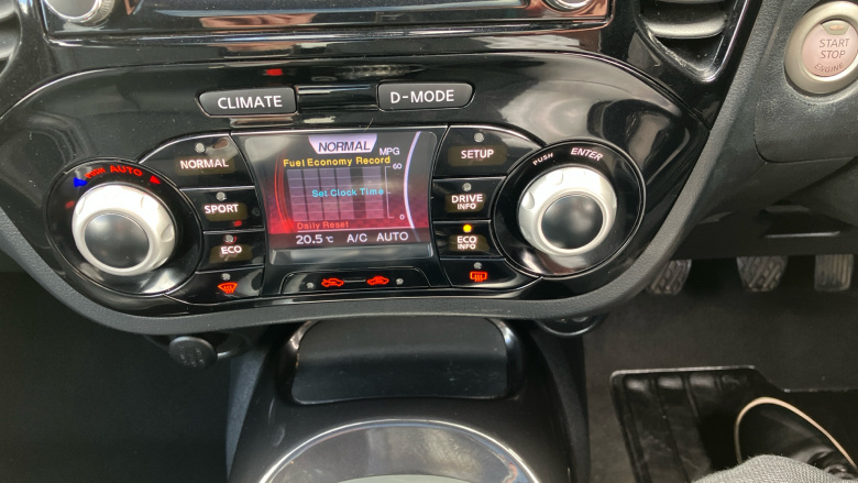 Nissan Juke 1.5 dCi Tekna 5dr Diesel Hatchback